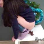 Christmas pooping  with Alina Scat Slave [HD / 2020]